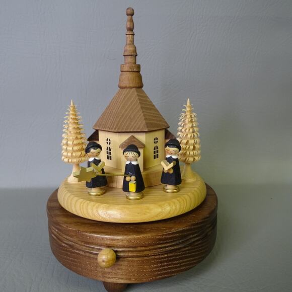 Music Box Erzgebirgische Volkskunst Seiffen Church Carolers Germany - Picture 1 of 5